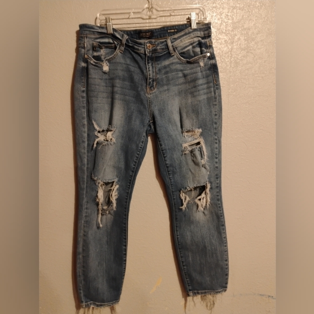 Judy Blue Light Blue Distressed Skinny Jeans